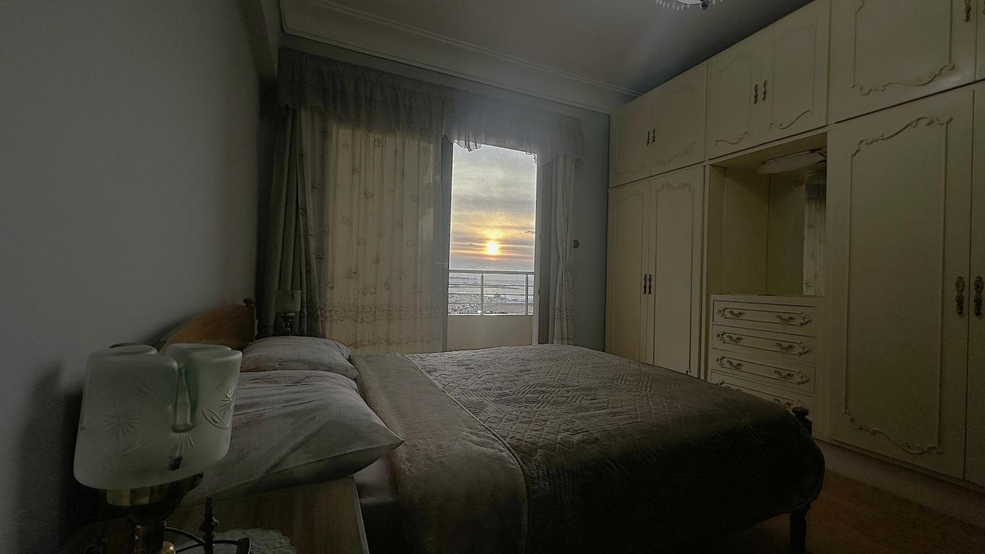First Row Spacious Seaview Daire *